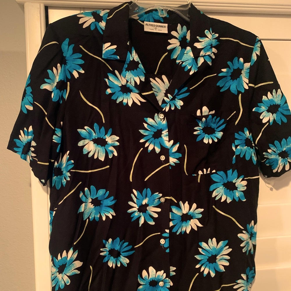 Women’s Alfred Dunner shirt
